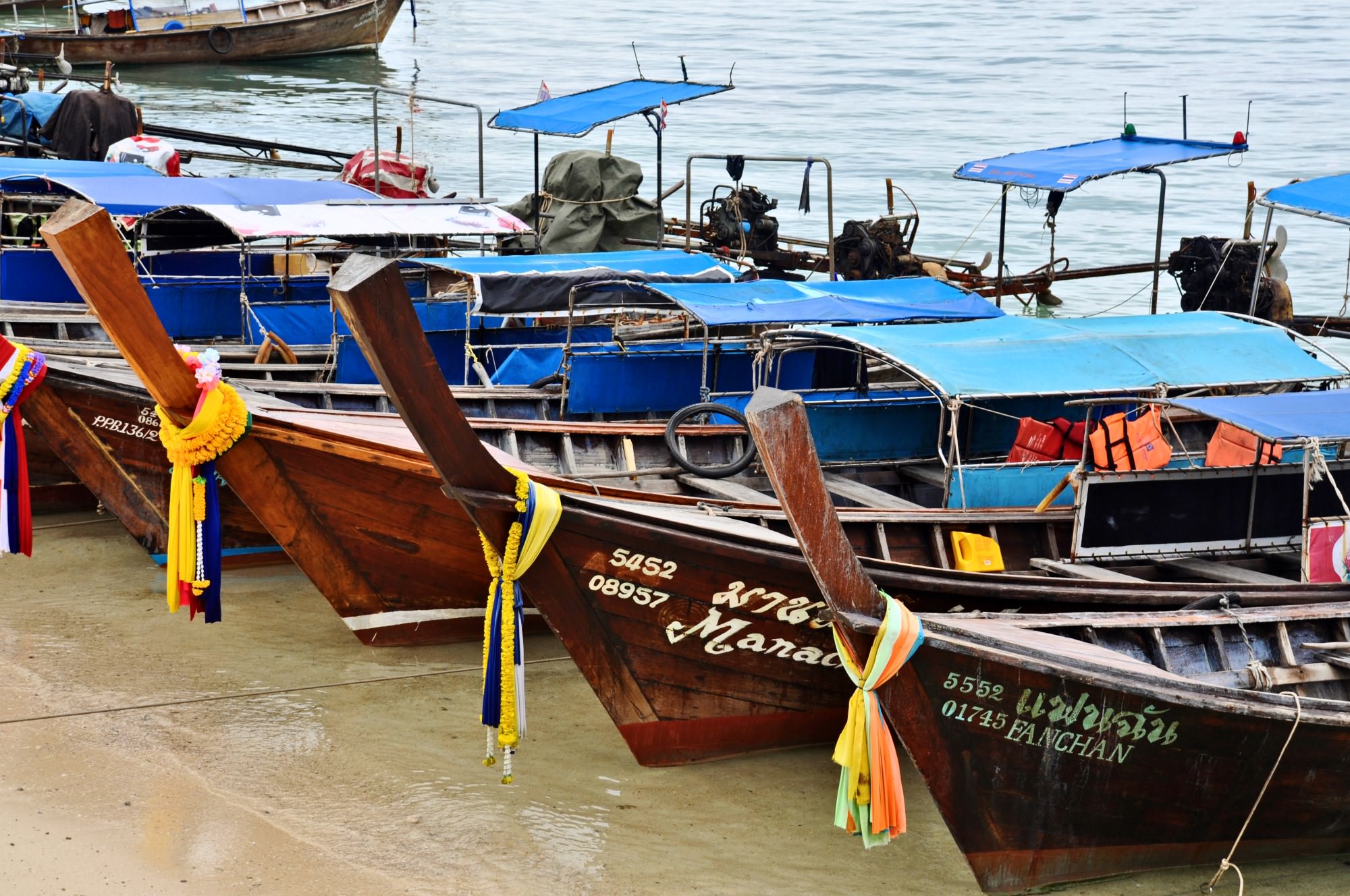 Ko phi phi