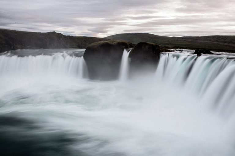 Lee más sobre el artículo Islandia – Hljoðaklettar, lago Mývatn y cascada de Godafoss (día 9)