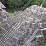 Yaxhá: ruinas entre lagos y selva en el Petén